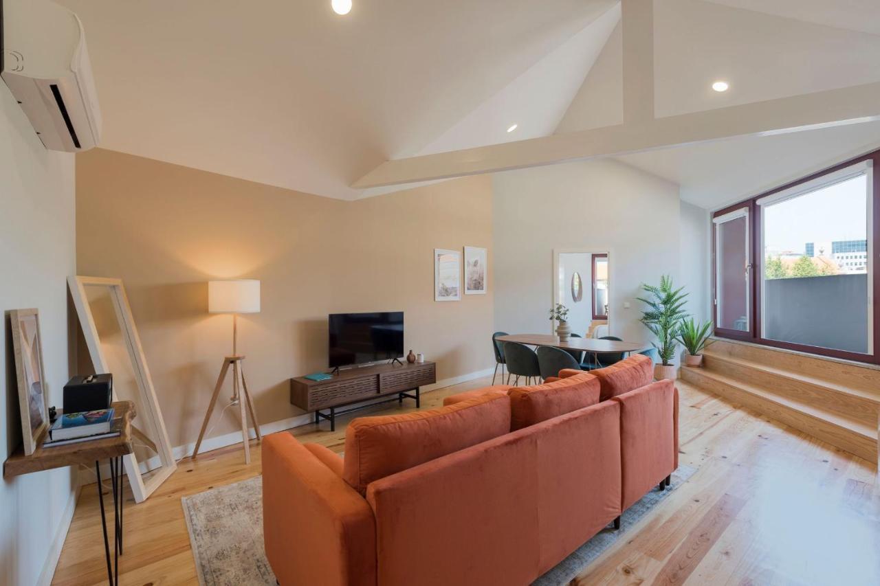 Central Superb Flat W/ Ac & Balcony By Lovelystay Porto Exteriér fotografie